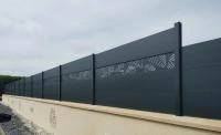 Clôture aluminium Alumax lame décorative Fougère coloris gris anthracite RAL7016