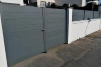 Portail battant et portillon Aluline plein gris anthracite - RAL 7016